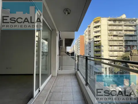 Departamento monoambiente con balcón en alquiler