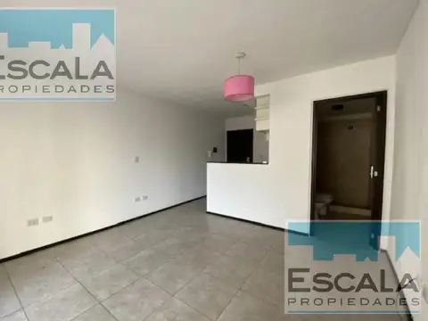 Departamento monoambiente con balcón en alquiler