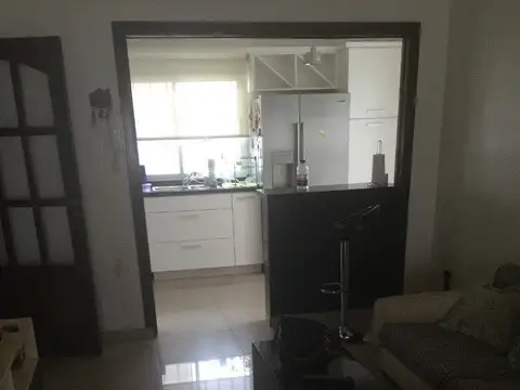 Depto Tipo Casa en Venta en Centro, USD 150.000