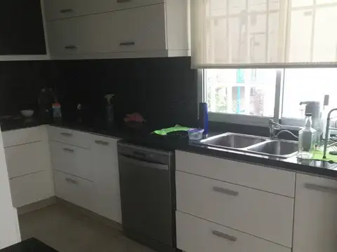 ALMAFUERTE 2500, Piso 1