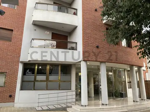 4 Y 46 - OFICINA CON BAÑO COMPLETO