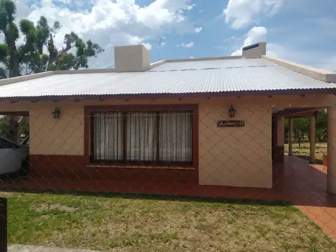 Casa 3 dormitorios Capilla del Monte B. Valenti