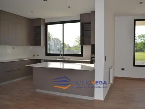 Casa en Venta al Oeste