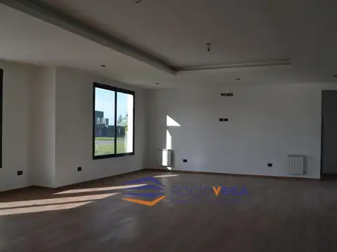 Casa en Venta en Countries y Barrios Cerrados en Lujan, USD 348.000