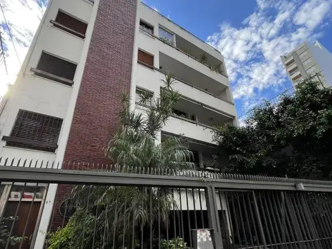 Departamento de 4 ambientes c/ cochera en Venta - Avellaneda