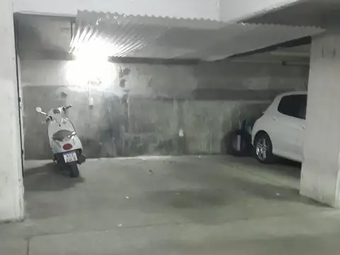 VENTA COCHERA  PB  FIJA CUBIERTA  PARQUE PATRICIOS