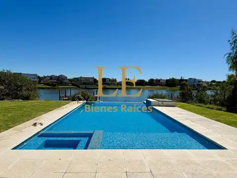 Casa en Venta en El Canton, USD 464.000