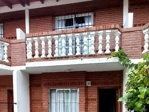 Depto Tipo Casa en Venta con 1