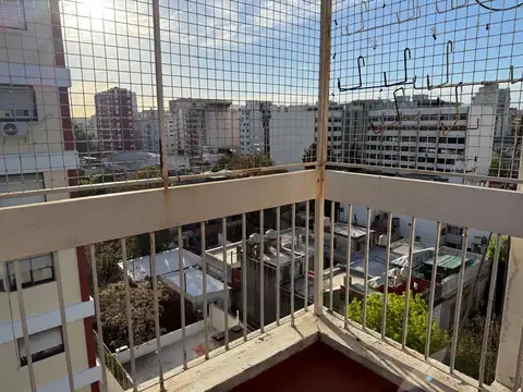 Avenida Hipólito Yrigoyen 3400, Piso 9