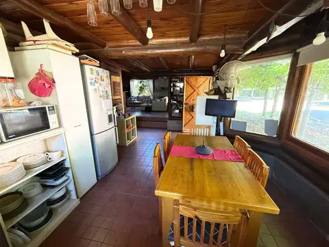 Venta Casa con quincho, pileta y 2 cocheras PILAR