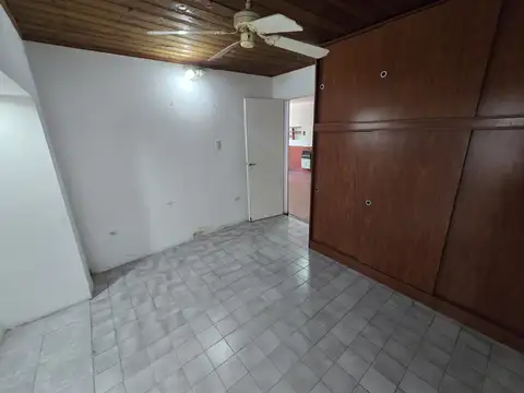 Casa 2 ambientes con 1 baño
