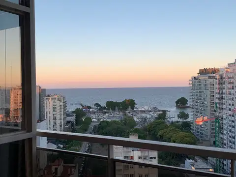 Espectacular departamento de 96 m2 vista al rìo . en la isla de olivos