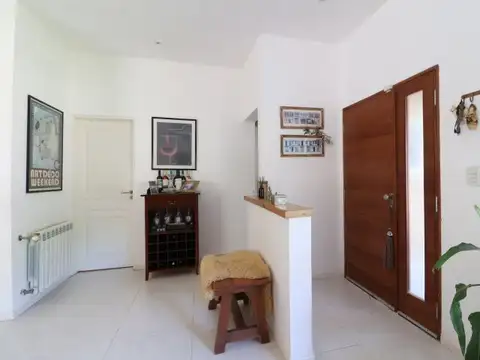 Casa 3 ambientes con 2 baños