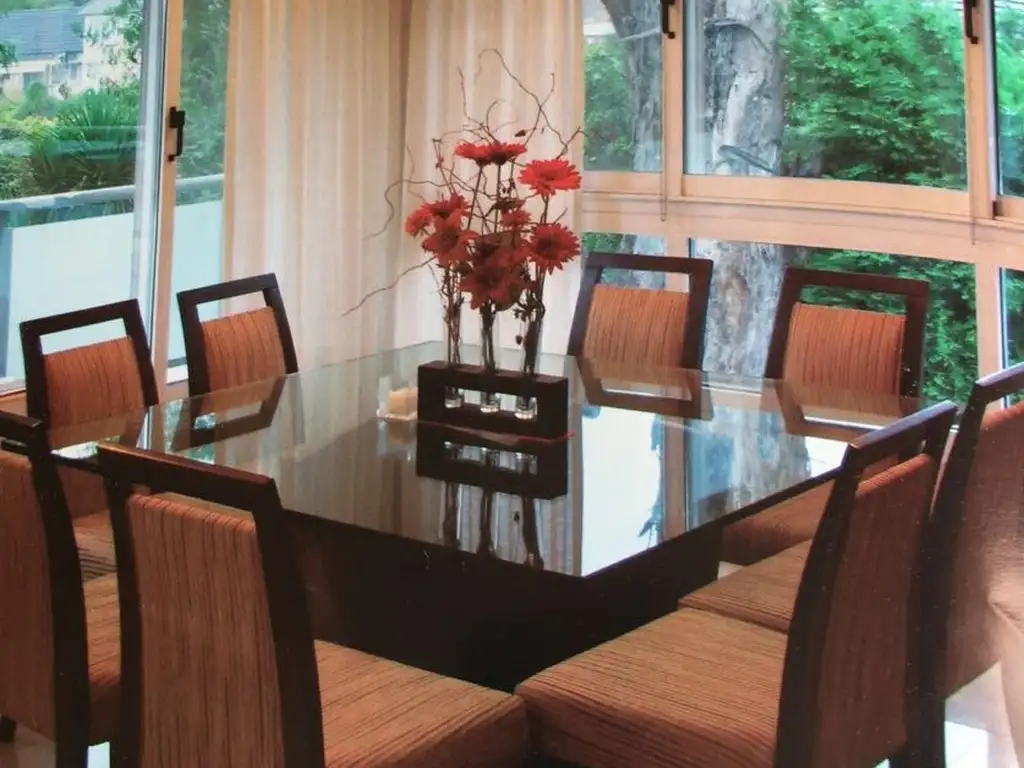 Casa en Venta en Abril Club De Campo