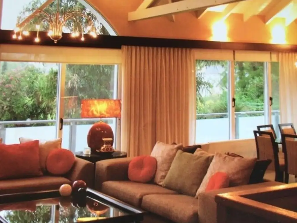 Casa en Venta - Abril Club De Campo