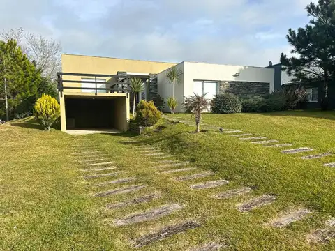 VENTA DE CASA EN COSTA ESMERALDA RESIDENCIAL 1