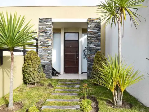Casa en Venta en Barrio Residencial 1, USD 238.000