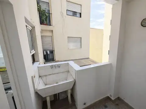VENTA DPTO 4 AMB EN NUÑEZ CON BALCON Y TOILETTE