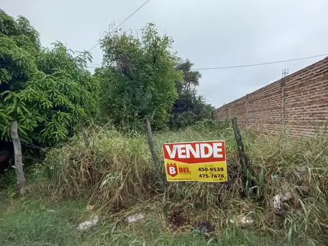 Terreno 10x50 sobre asfalto a minutos del centro!
