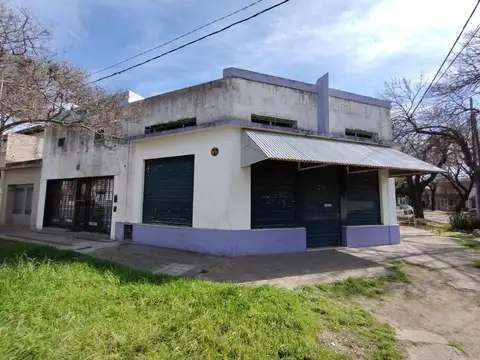 Locales comerciales al frente. Venta conjunta. Zona Centro