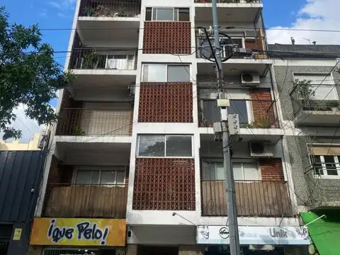 Muy buen departamento de 2 ambientes sobre Maipu