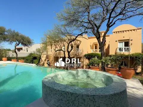 El bosque, country. casa en venta.