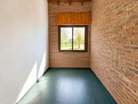 VENTA CASA 4 AMB INDIO CUA PARQUE PARRILLA