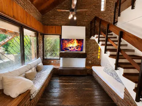 VENTA CASA 4 AMB INDIO CUA PARQUE PARRILLA