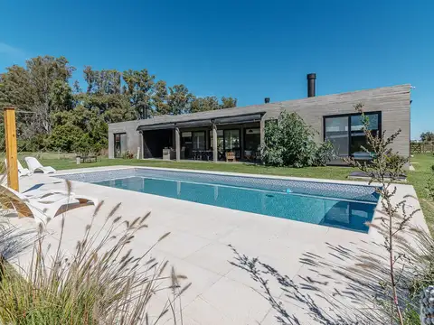 ESPECTACULAR CASA CAMPO CHACRAS SAN ANDRES 