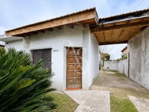 Casa 3 ambientes con 1 baño