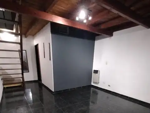 Casa 2 ambientes con 1 baño
