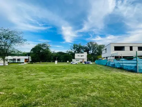 Terreno/Lote de 728m2 en VENTA C/Proyecto Aprobado E74 - Greenville Polo Resort - Foto 0