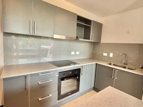 Departamento en Alquiler con 1 cocheras