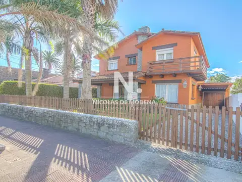 Casa en Venta en Península, USD 1.200.000