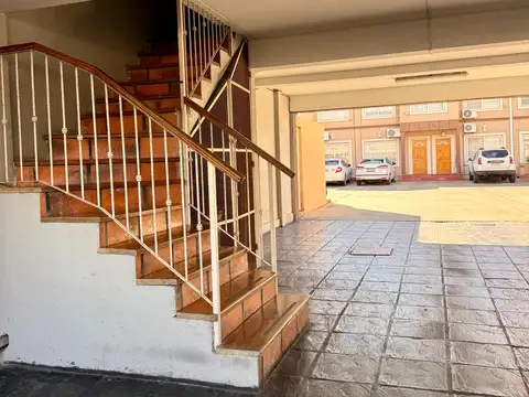 Muñiz al 200