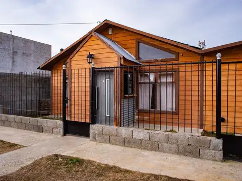 Casa 5 ambientes con 2 baños