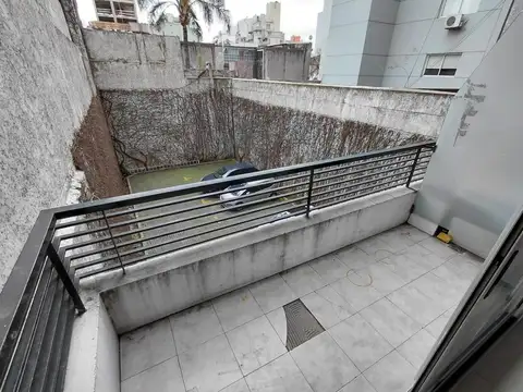 Departamento monoambiente con balcón y amenities