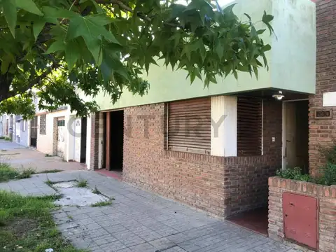 Calzetta Entre Av. Bossinga y Pje Bernardo Irigoyen 600