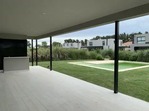 Casa en Venta en Asociación Argentina de Polo, USD 575.000