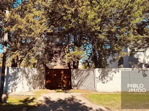 Casa en Venta con 4 cocheras