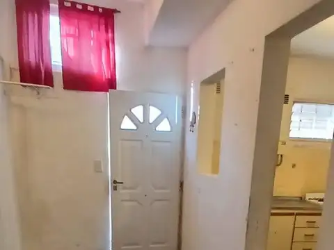 Depto Tipo Casa 2 ambientes con 1 baño