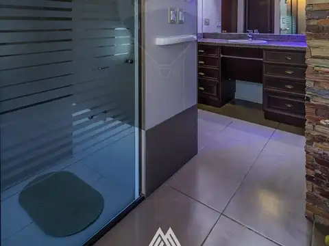 Venta de casa 3 dormitorios con piscina en Pando