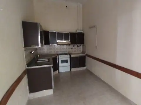 Depto Tipo Casa en Venta 76 años