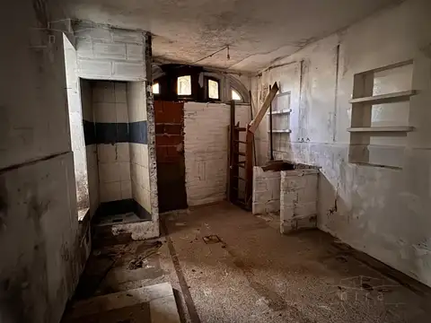 Casa de Estilo a Reciclar en Colegiales – Esquina – Gran potencial