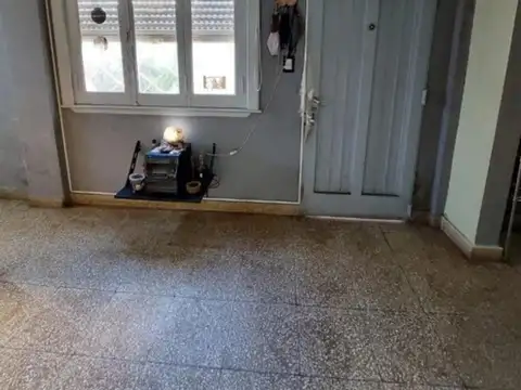 CASA MULTIFAMILIAR SOBRE LOTE PROPIO CON DOBLE COCHERA