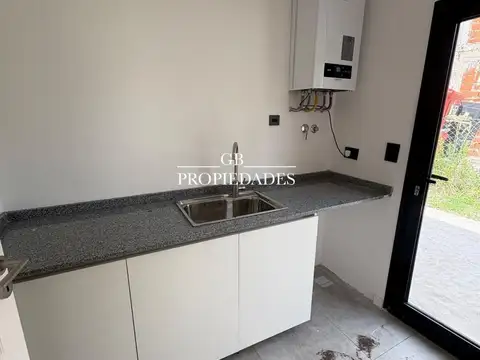 Venta de Casa 4 AMBIENTES en Santa Sofia, Pilar