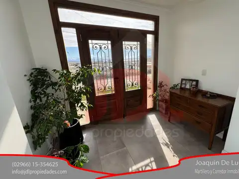 Casa 4 ambientes con 2 baños