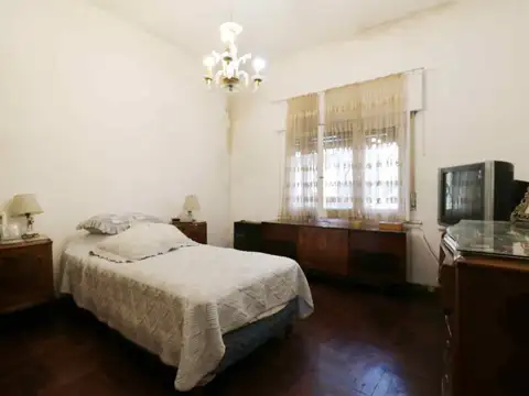 Depto Tipo Casa en Venta 76 años