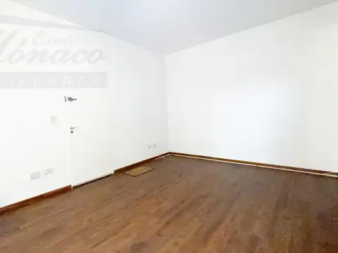 Depto Tipo Casa en Alquiler al Este