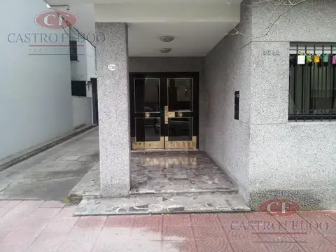 Venta de Departamento de 3 ambientes - Olivos-